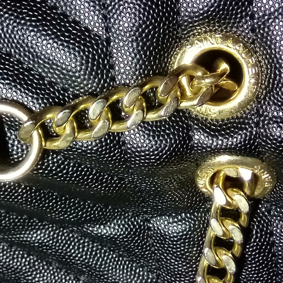 YVES SAINT LAURENT ENVELOPE CHEVRON QUILTED MATELASSE LEATHER MED SHOULDER BAG - Picture 12 of 16